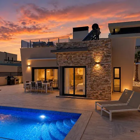 Hillside Luxury By Nras *