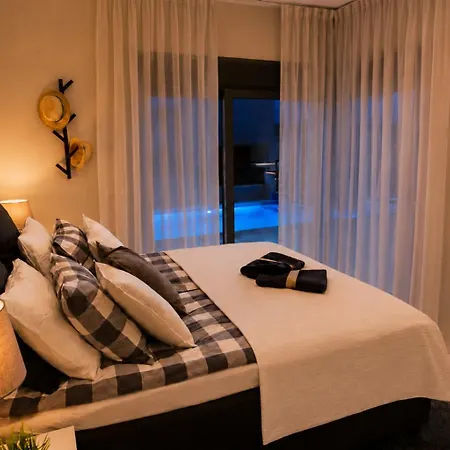 Hillside Luxury By Nras דירה *
