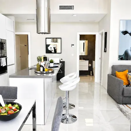 Hillside Luxury By Nras דירה *