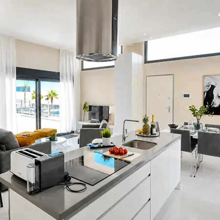 Hillside Luxury By Nras דירה *