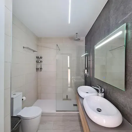 Hillside Luxury By Nras Apartment