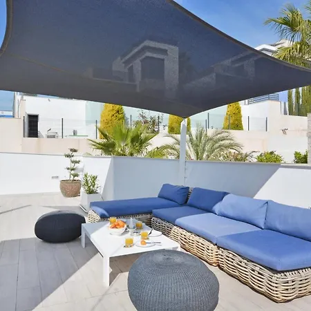 Apartment Hillside Luxury By Nras