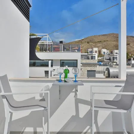 Apartment Hillside Luxury By Nras