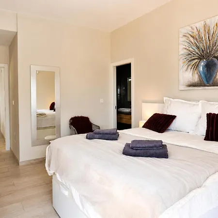 Hillside Luxury By Nras *